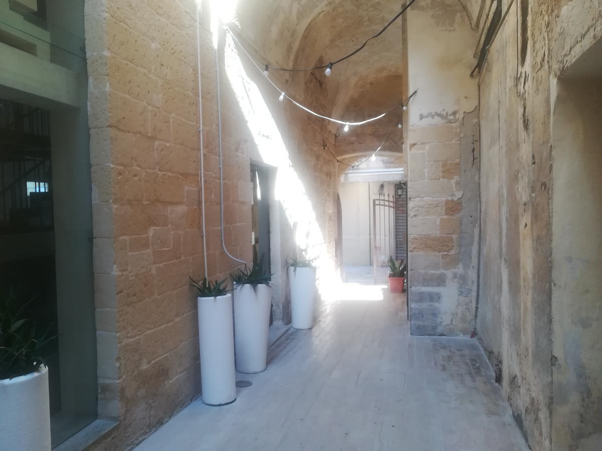 Dimora Dell'Artista Lecce Exterior foto