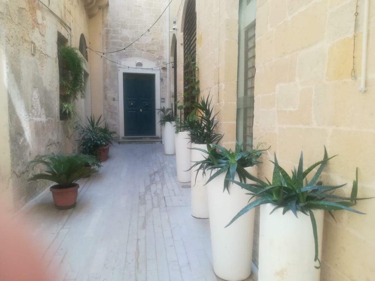 Dimora Dell'Artista Lecce Exterior foto